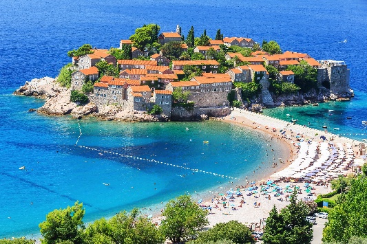 Sveti Stefan aan de Montenegrijnse kust